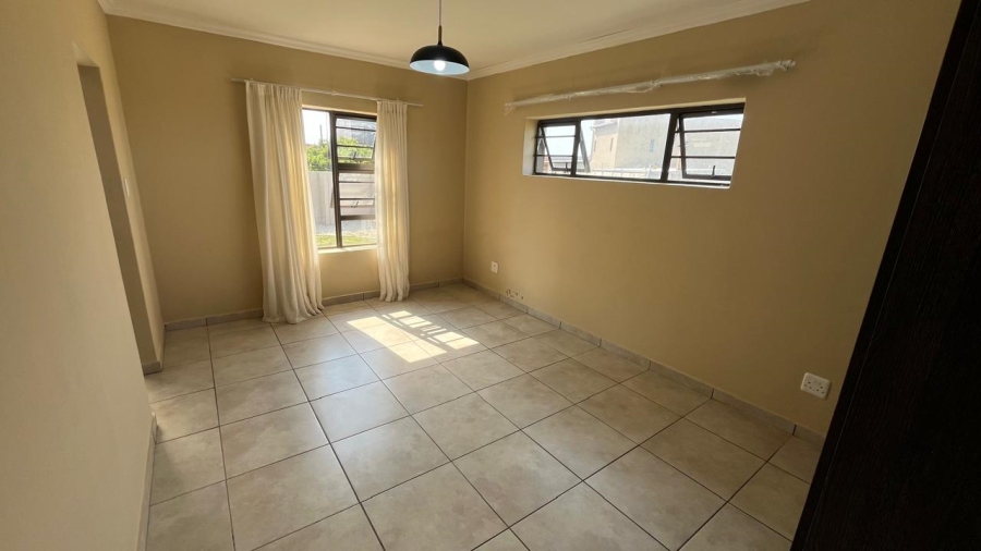 To Let 4 Bedroom Property for Rent in Fountains Estate Eastern Cape